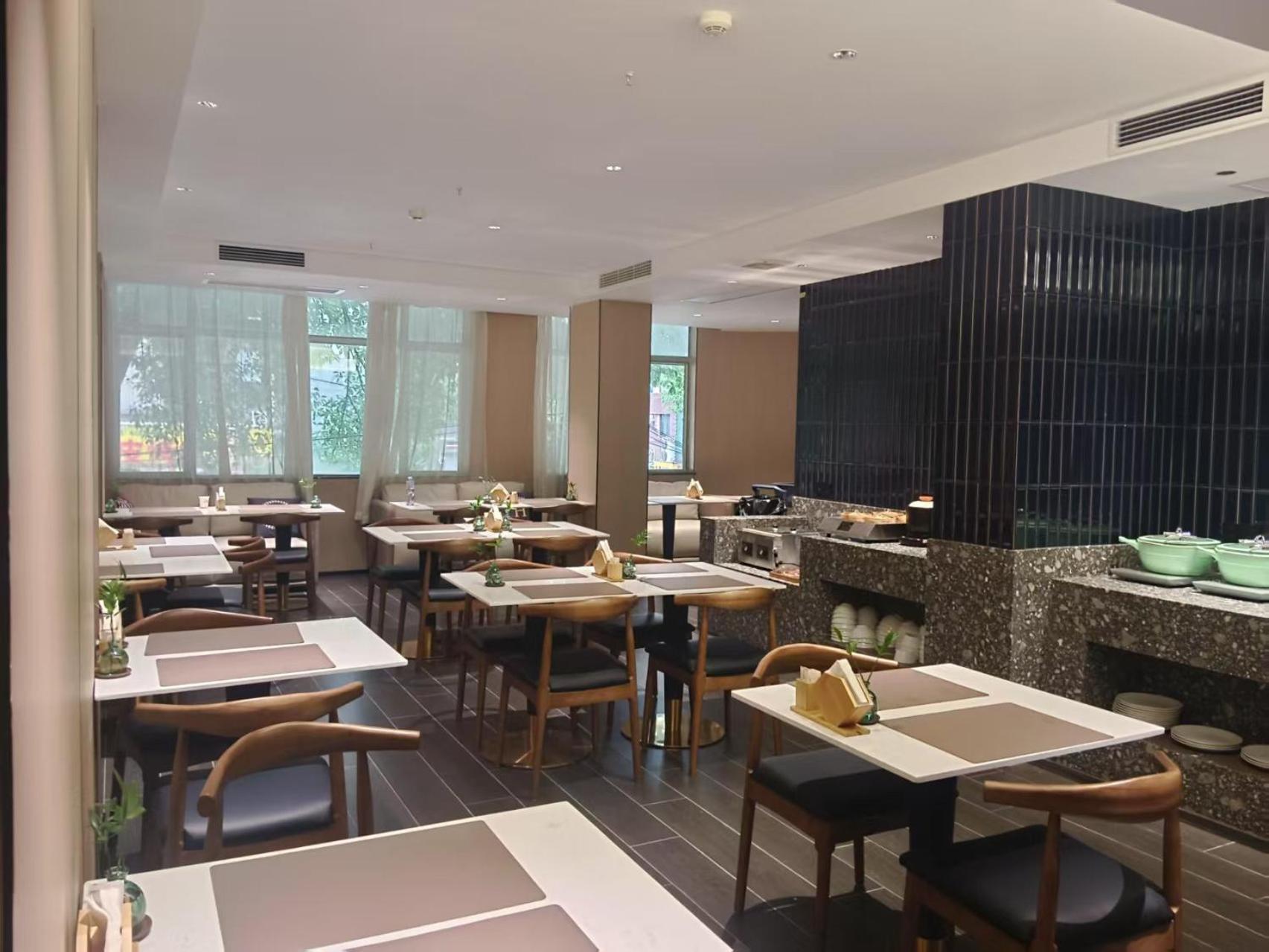 Paco Hotel Tianhe Coach Terminal Metro Satation Guangzhou-Free Shuttle Bus For Canton Fair מראה חיצוני תמונה